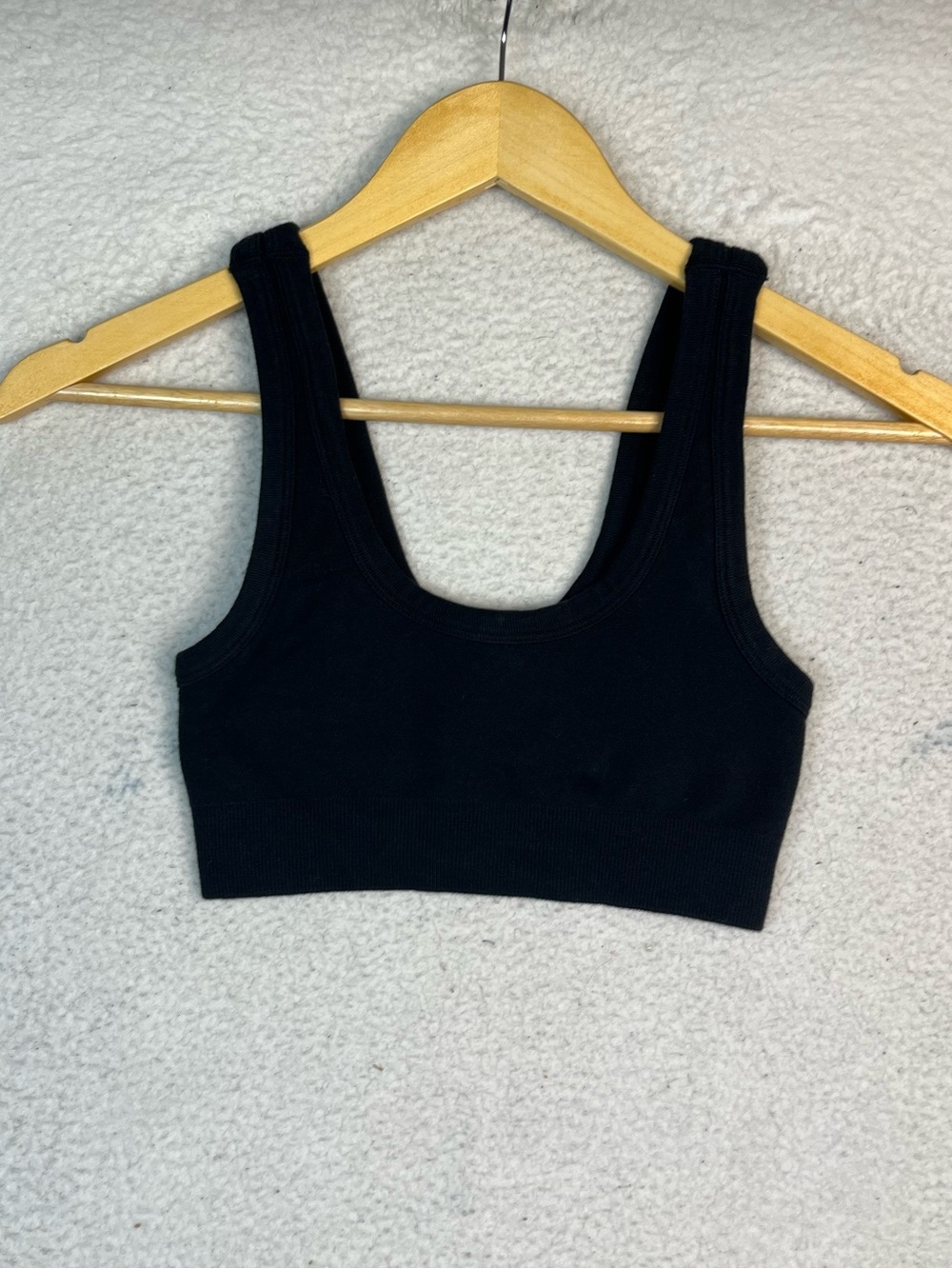 Alo black sports bra